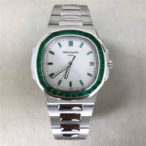 patek philippe 5711p nautilus platinum emeralds price|Patek Philippe Nautilus jumbo 5711.